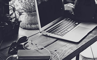 马刺后场双枪组合初见锋芒，马刺双雄