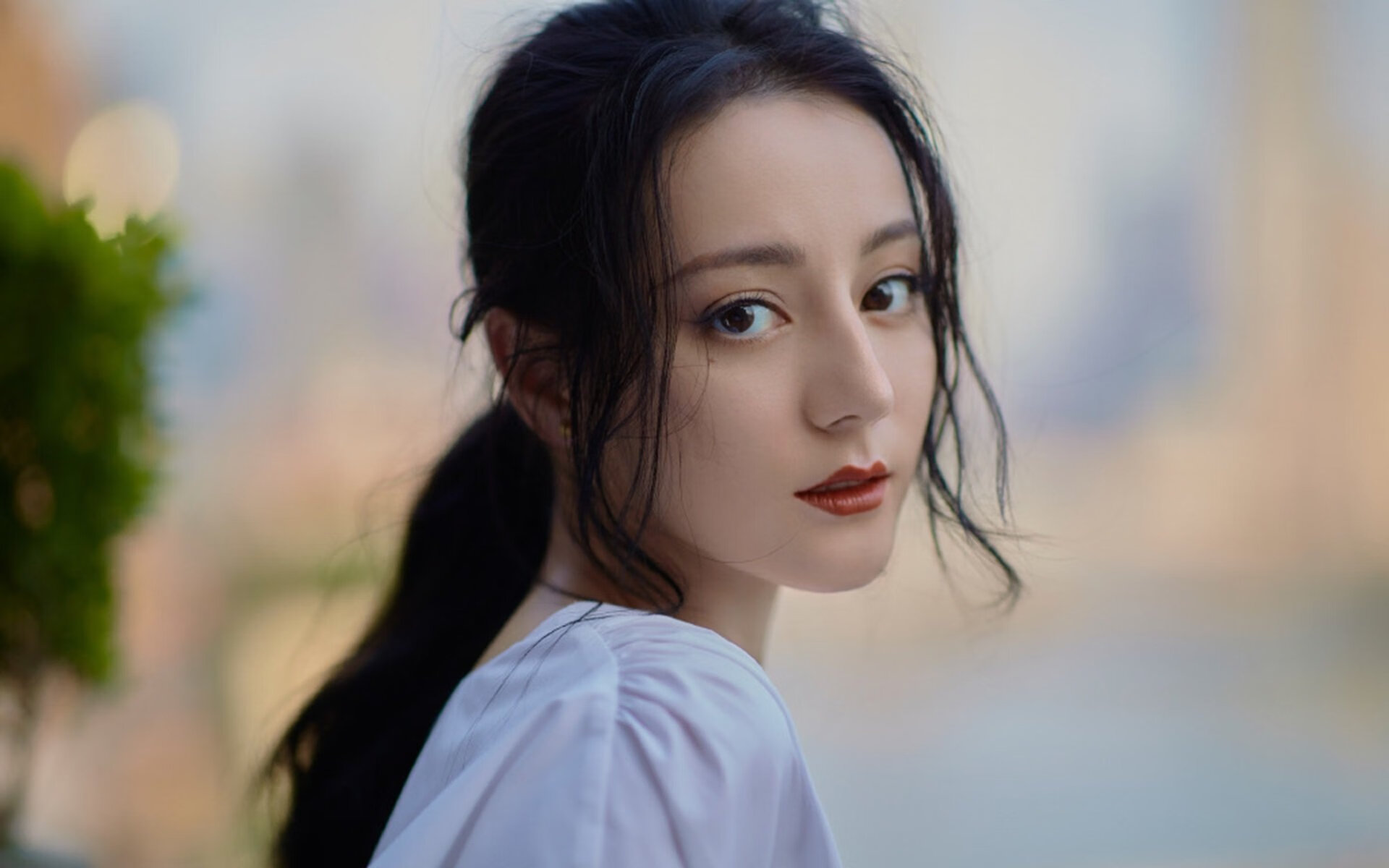 校园体育活动对学生心理健康及情绪调节的影响，分析学校体育对学生身心和社会适应的影响