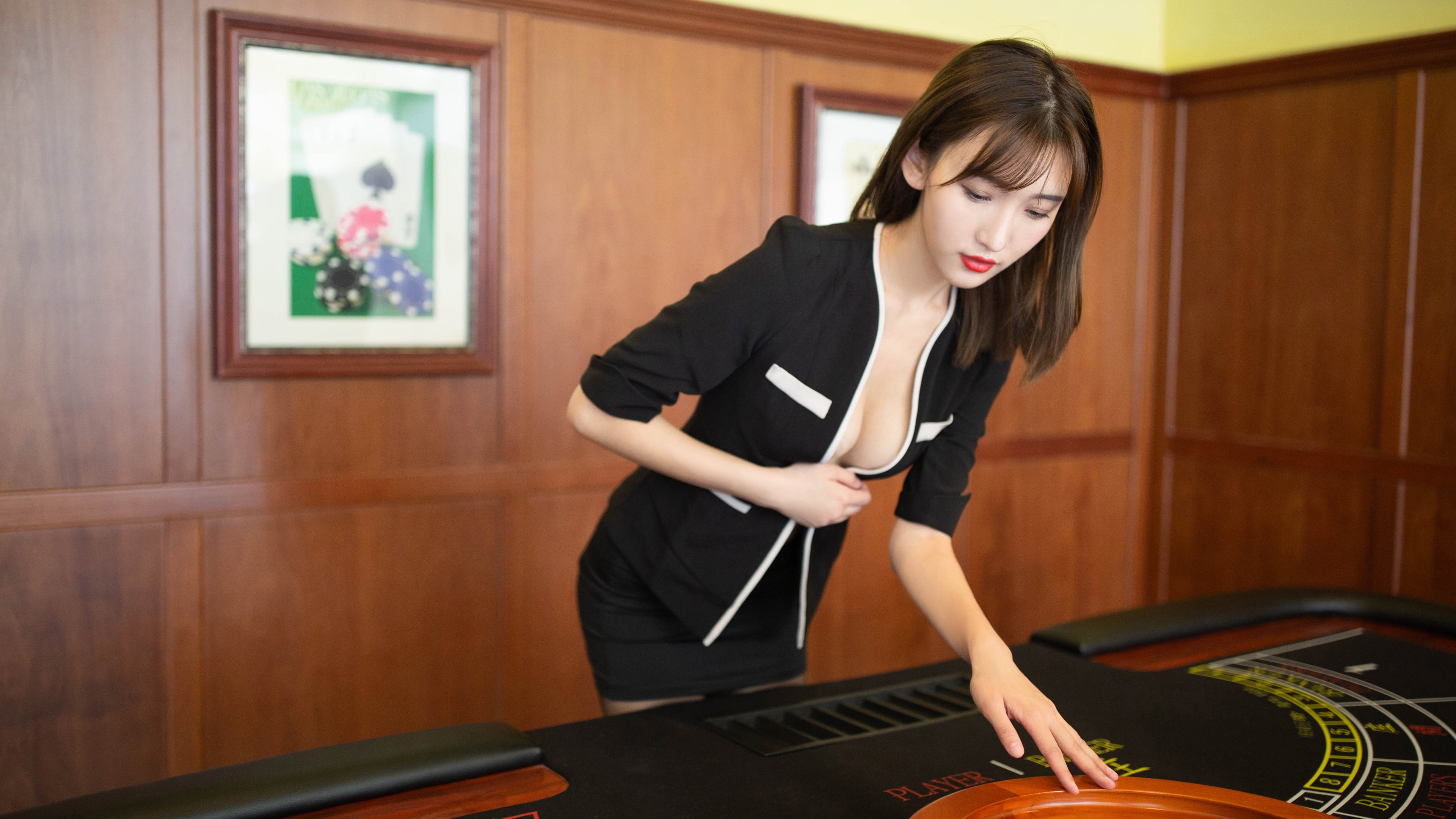 麦金托什刷新个人800米自由泳最佳成绩，加拿大游泳运动员麦金托什